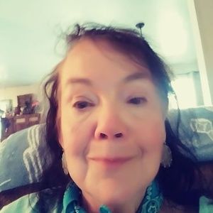 Meet your Posher, Debra